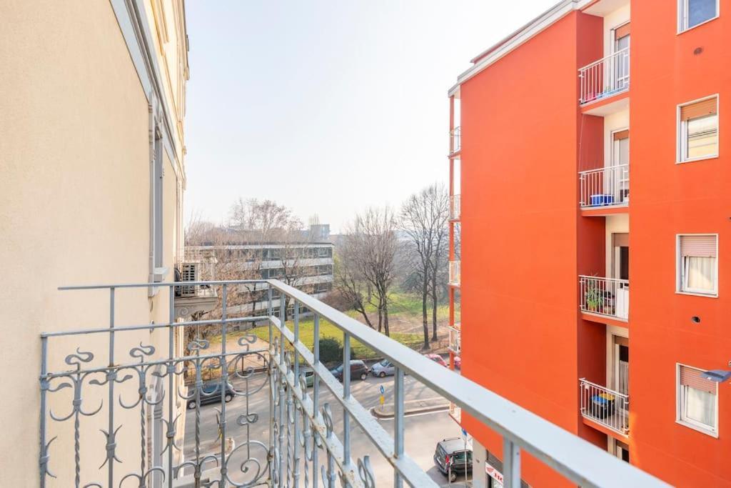 Modern Apartment In Milano Centrale Next To Metro M5 - Sarca 73 Экстерьер фото